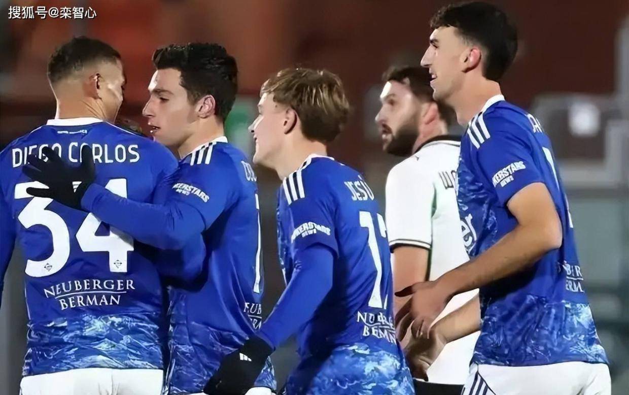 尤文1-1萨索洛+科莫今日赢球至少以3分的优势坐稳联赛第4!